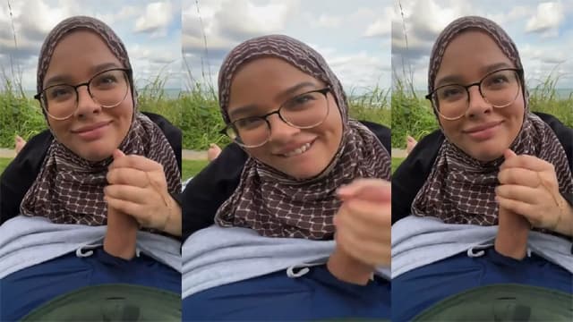 Desi Hijabi Maal – Big Cock Blowjob Park